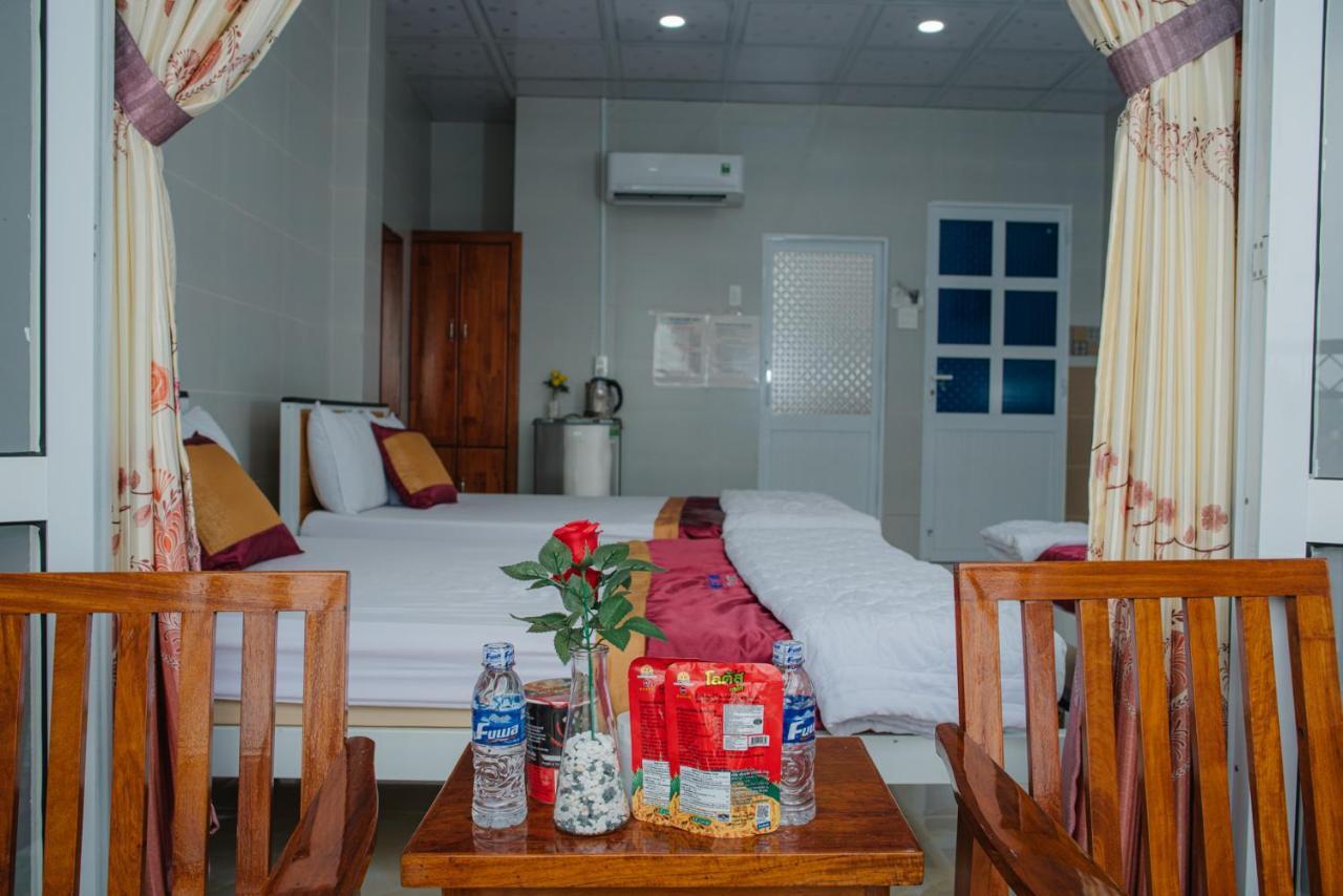 Hiep Hoa Hotel Chau Doc Extérieur photo